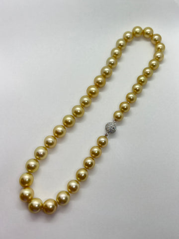 South-Sea Pearl Necklace "Gold"
